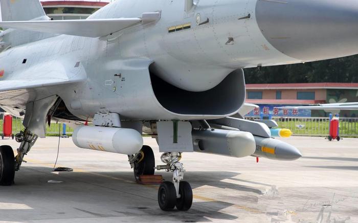 揭秘殲-10“猛龍”進化之路 從A到C型全維度解析，兼論航電與計算機系統集成之躍升